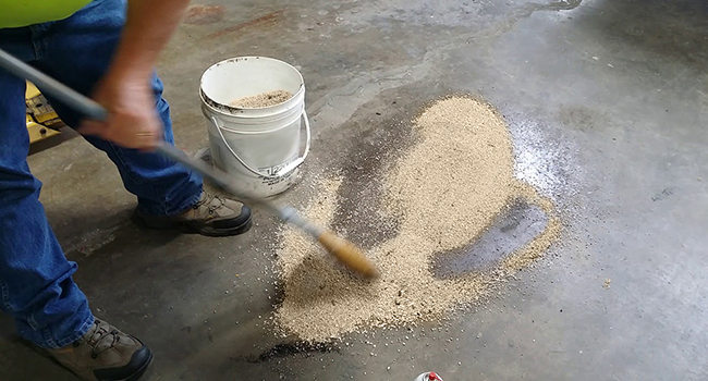 Keeps garage floors and driveways <br>
							    clean from oil and other pollutants